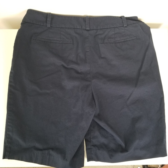 Talbots Navy Blue Cotton Chino Shorts 10 Inch Inseam Size 12 - Picture 3 of 9